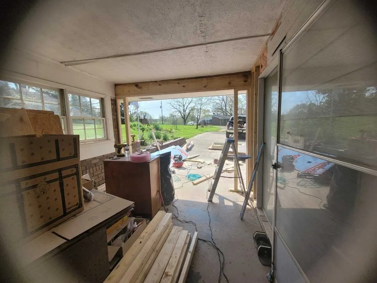 Air movers and dehumidifier for Drying & Dehumidification in Yosemite Lakes